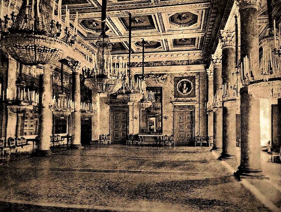 Sala delle Otto Colonne, da una pubblicazione del 1920