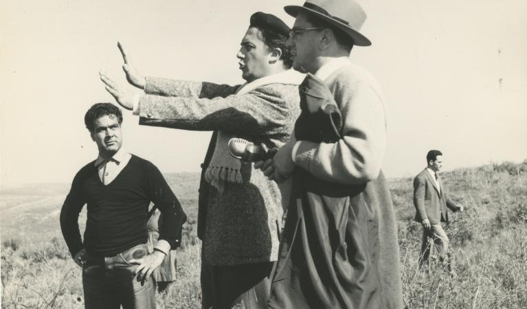 Federico Fellini sul set de I Vitelloni, ©Archivio Cinemazero Images – Pordenone
